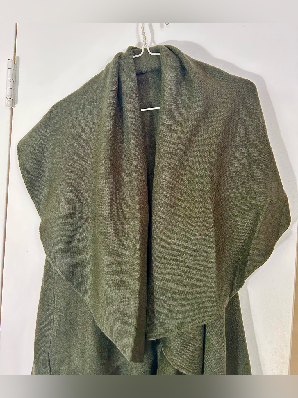 Lou Lou, Look Open-Front Olive Green Knit Vest Shawl One Size, New With Tags Nwt — image 4 of 8